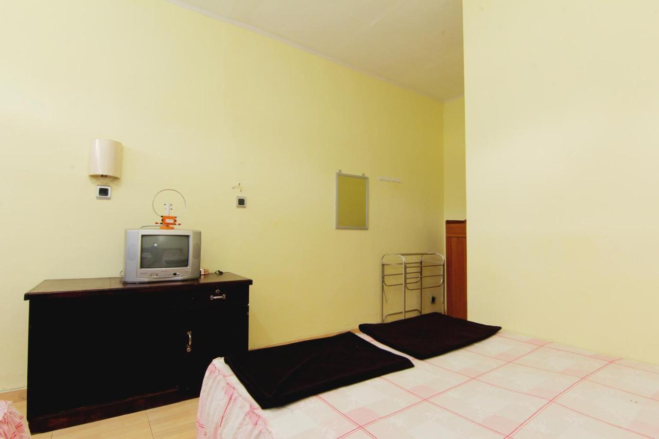 Hotel Wijaya 3 Калиуранг Экстерьер фото