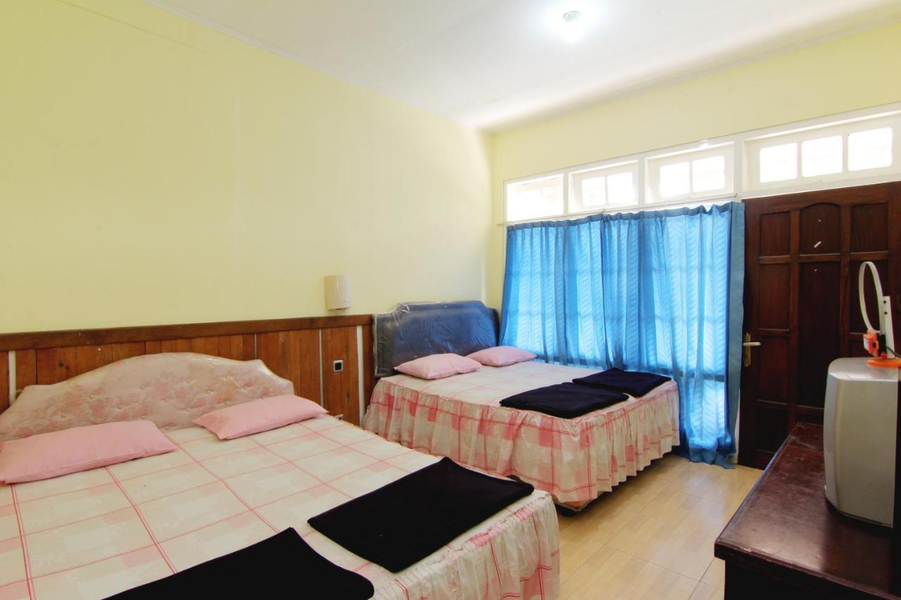 Hotel Wijaya 3 Калиуранг Экстерьер фото