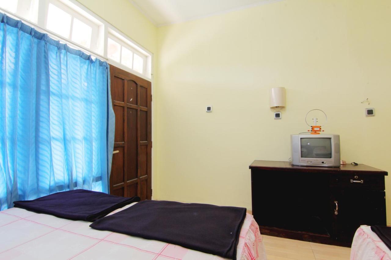 Hotel Wijaya 3 Калиуранг Экстерьер фото