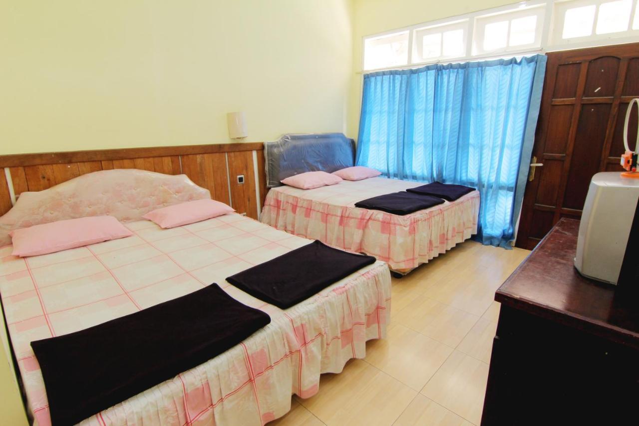 Hotel Wijaya 3 Калиуранг Экстерьер фото