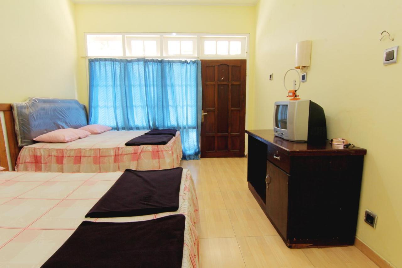 Hotel Wijaya 3 Калиуранг Экстерьер фото
