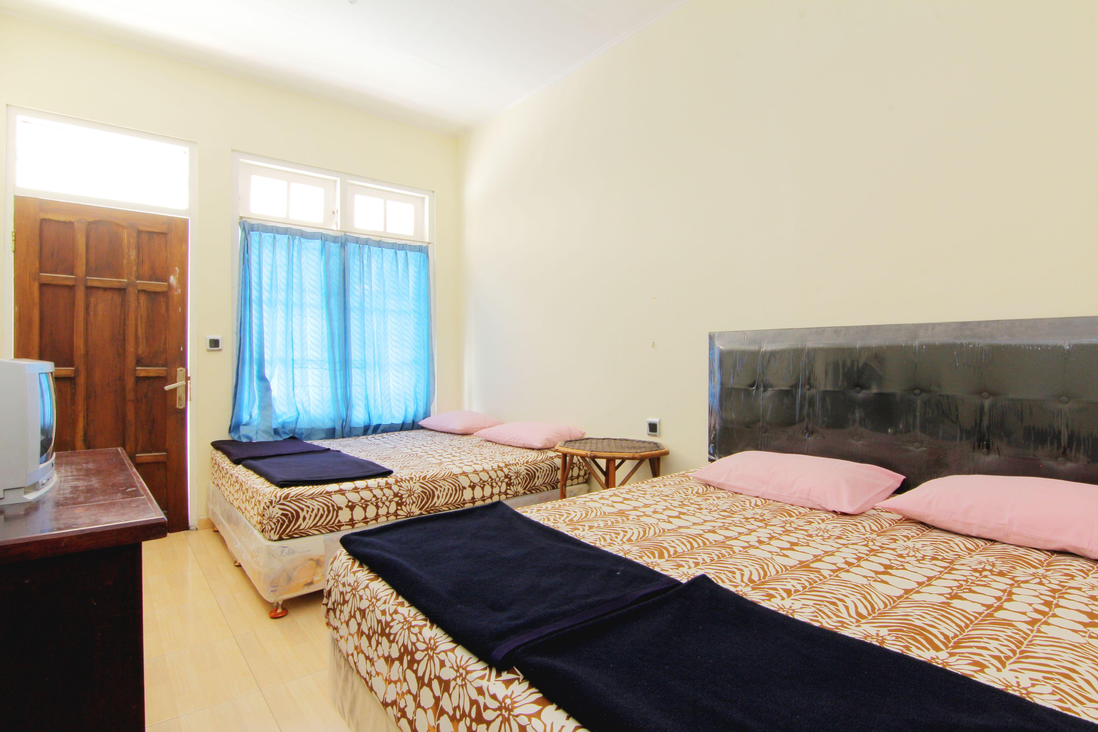 Hotel Wijaya 3 Калиуранг Экстерьер фото