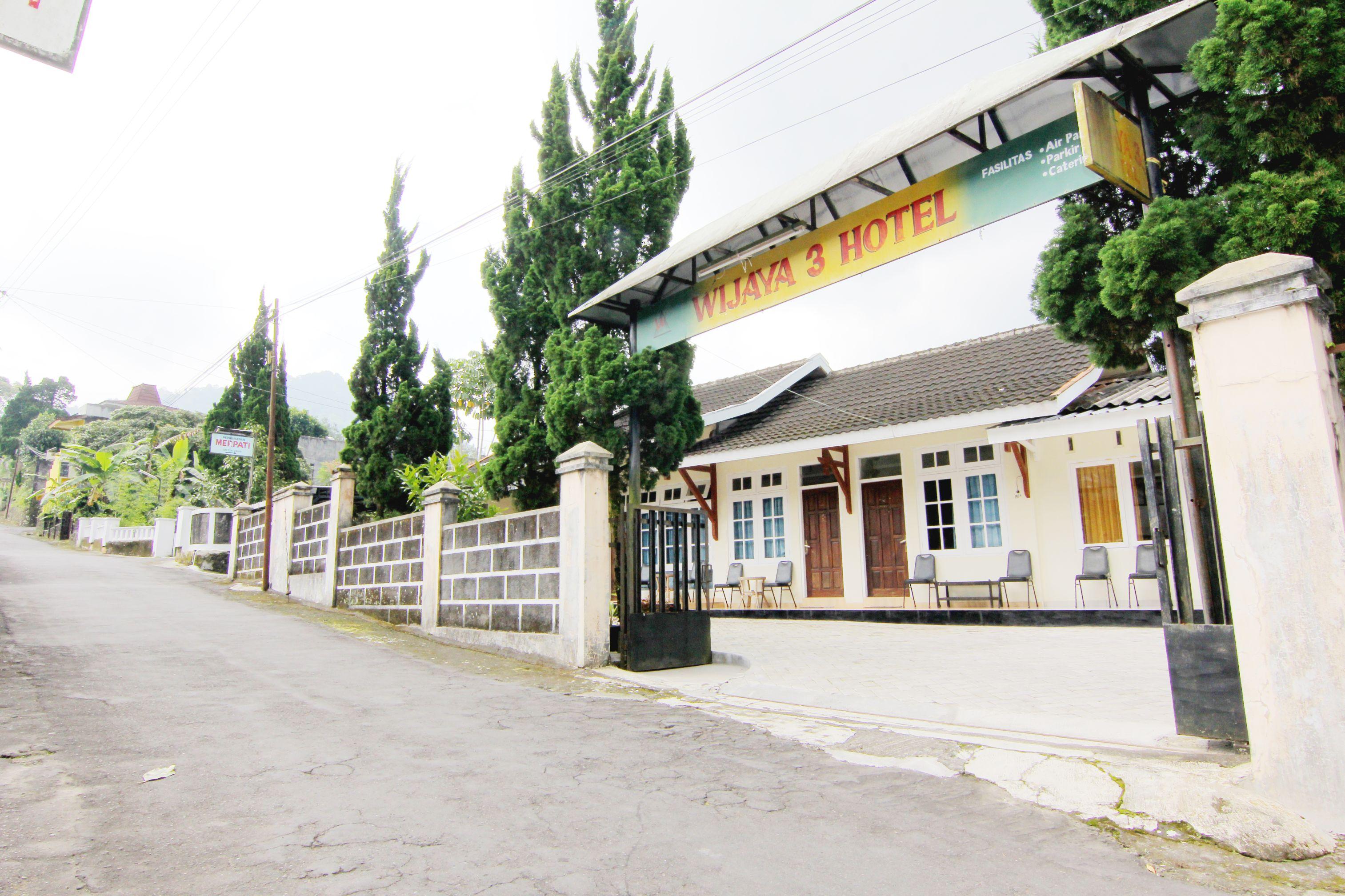 Hotel Wijaya 3 Калиуранг Экстерьер фото
